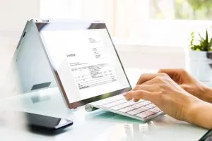 Cómo elegir el mejor software de facturación IAvanza iaGestiona programa facturas verifactu online 1